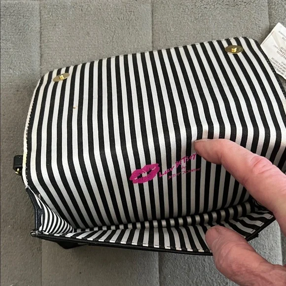 Betsey Johnson Black and Gold Floral Wristlet - Picture 4 of 6